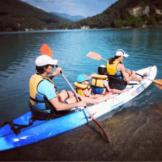 kayak familiar