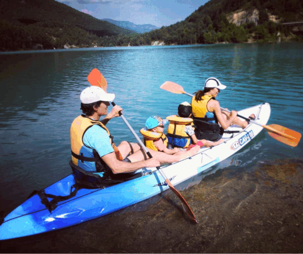 kayak familiar