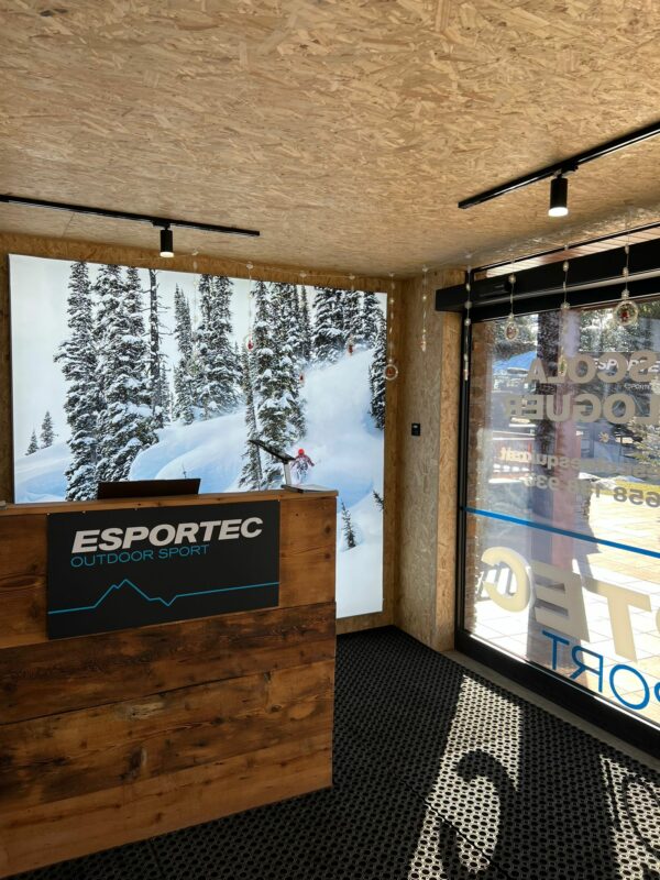 Ski and snowboard equipment rental in La Molina